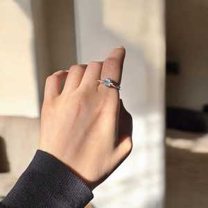 Anillo Sello de Plata de Ley 925 con Baño de Oro de 14k y Circonita Cúbica Natural, Engaste de Barra, Diseño Elegante, Banda Plana Apilable, Regalo Cristiano - Product Image 4