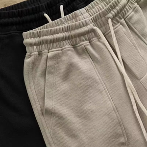 Shorts Bermuda en Coton Noir pour Hommes avec Cordon de Serrage et Poches, Style Décontracté, Taille Moyenne, Tissu Tricoté Respirant - Product Image 5