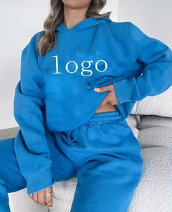 Conjunto de sudaderas con capucha y Jogger en blanco azul vibrante Ropa deportiva elegante con logotipo Perfecto para ropa informal y comodidad y moda diarias - Product Image 2