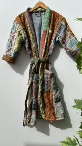 Abrigo de invierno acolchado Vintage largo para mujer de la mejor calidad, chaqueta Kantha de algodón multiretazos hecha a mano, tela estampada informal de primavera - Product Image 3