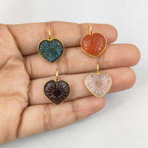 Amazonita corazón tallado piedra preciosa colgante hecho a mano encanto al por mayor - Product Image 2