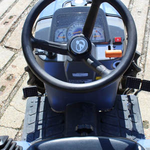 Tracteur compact Iseki TM3185 bleu, 2 roues motrices, tracteur utilitaire de jardin, facile à utiliser, tracteur agricole d'occasion et neuf à vendre. - Product Image 2