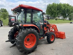 Retroexcavadora Kubota LA1055 Usada en Buen Estado con Cargador Frontal, Modelo 2023, Carga Nominal de 15 Toneladas, Bomba Hidráulica MOOG en Venta - Product Image 3