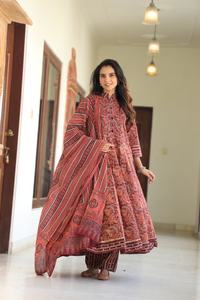 Conjunto Anarkali de Algodón Estampado a Mano con Dupatta de Malla Suave, Traje Tradicional para Mujer, Fiesta, Boda, Graduación, Corte Regular, Kurta Reversible con Pantalón - Product Image 4