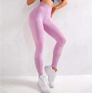 Leggings de yoga para gimnasio sin costuras con realce de cintura alta y transpirable con logotipo personalizado para mujer - Product Image 2