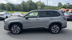 Pre owned 2025 subbaru Forester การเดินทาง SUV - Product Image 2