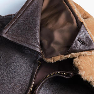 Chaqueta de piloto de cuero hecha a mano para hombres con opciones de personalización para un estilo único y una calidez superior para invierno y exteriores - Product Image 3