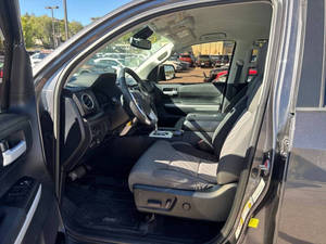 Usado 2018 T * oyota Tundra SR5 - Product Image 4
