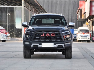 Mini pick-up d'occasion 2025 de Chine à vendre, moteur japonais 2.4T, essence manuelle, intérieur foncé, pneus R17, fabriqué en Allemagne, turbo gauche - Product Image 4