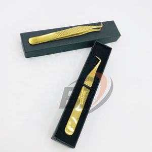 Pinzas Profesionales de Acero Inoxidable para Extensión de Pestañas con Logotipo Privado Dorado, Cierre Completo, Agarre Fuerte, Punta Puntiaguda, Punta de Fibra - Product Image 5