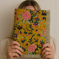 Couverture de journal en coton 100% matelassée et imprimée motif floral jaune – Pièce maîtresse et artisanat d'art