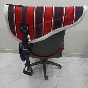 Vente chaude Qualité Coton Bareback Pad Fourrure De Vison Rembourré Nouveau Design Tapis De Selle et Étriers Circonférence Fourniture Équestre pour L'équitation - Product Image 4