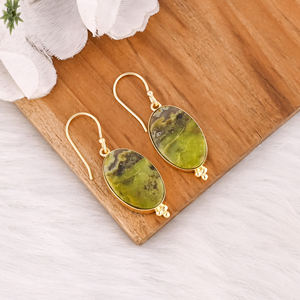Boucles d'oreilles pendantes ethniques en laiton avec pierre d'opale verte, bijoux tribaux faits à la main, boucles d'oreilles pendantes en laiton de haute qualité, commande en gros - Product Image 2