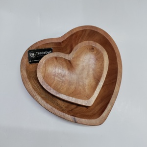 Bol à bougie en bois d'acacia en forme de cœur fabriqué à la main, parfait pour la décoration intérieure et les cadeaux Tradebyd - Product Image 2
