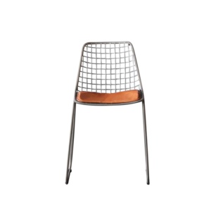 Chaise de salle à manger classique moderne en fil métallique avec siège en cuir beige et base en nickel pour la maison, le bar, la cuisine, le bureau ou l'espace industriel - Product Image 2