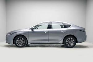 รถยนต์ไฟฟ้า BYD รุ่น Four-wheel-destroyer 05 ซีดานหรูหรา มอเตอร์คู่ -1.5 ลิตร แบตเตอรี่ลิเธียม หลังคาพาโนรามา |   ส่งออกเท่านั้น - Product Image 5