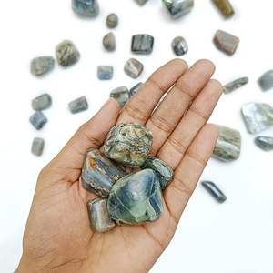 Piedras caídas de cianita azul a granel al por mayor, cristales curativos pulidos naturales para meditación y decoración de energía Reiki - Product Image 6