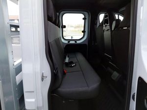 Capteurs de stationnement avant et arrière pour fourgon Master 2025, état impeccable, à vendre - Product Image 4