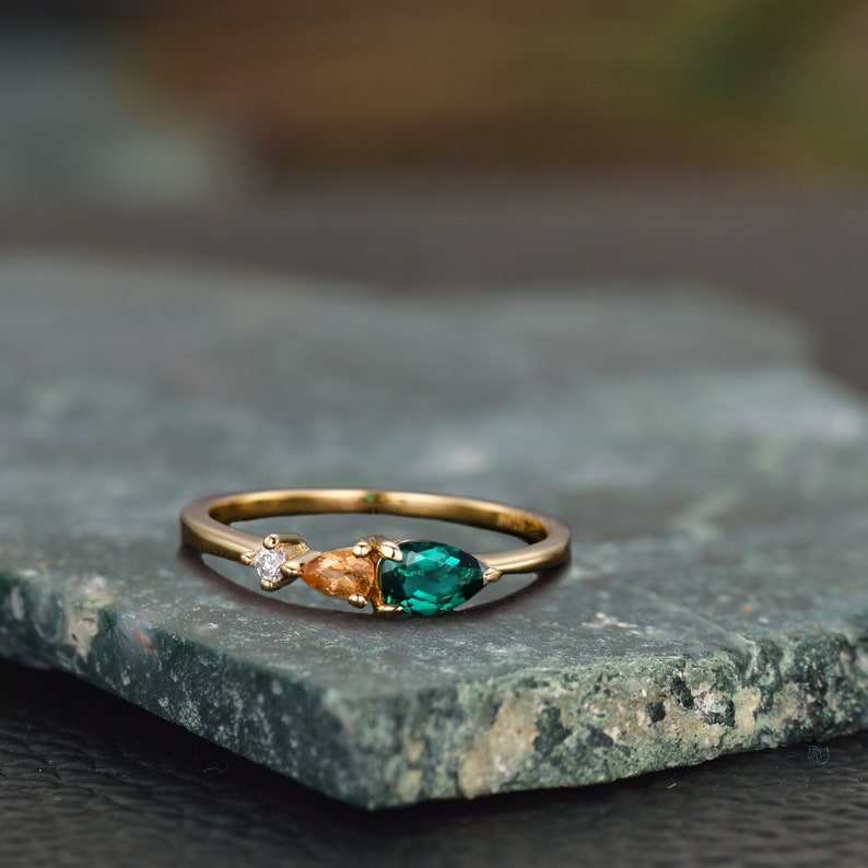 สีเขียว