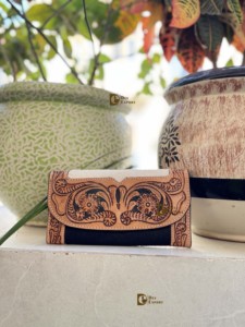 Cartera de Cuero Tallada a Mano de Diseño Reciente, Elegante Cartera de Piel con Pelo, Alta Calidad, Multiusos, Estilo Occidental - Product Image 4