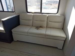 Caravane de voyage pour 6 personnes, design moderne en aluminium, camping-car avec cuisine et salle de bain - Product Image 3