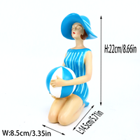 Nouveau décor de style artistique personnalisé Figurine de beauté de bain Statue de dame de plage en résine avec ballon pour la décoration intérieure