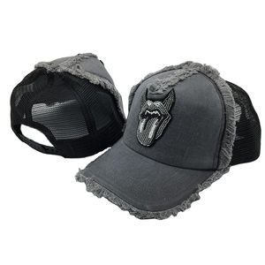 Casquette de camionneur en maille dobby sportive au design personnalisé avec strass, tissu respirant et imperméable, haute qualité, couleurs et logo personnalisables - Product Image 4