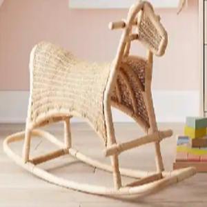 Cheval à bascule en rotin de style élégant pour enfants jouets conception unique cheval à bascule en rotin pour enfants décoration de salle de jeux - Product Image 2