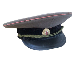 Nuevo Gorro con visera de lana personalizado de la mejor calidad 2023 con correa para la barbilla, gorro de oficial con logotipo personalizado y diseño con 100% lana y poliéster - Product Image 6