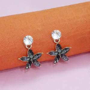 Kriaa 1312882B Tendance Classique Fêtes Religieuses Perle Diamant Quartz Améthyste Boucles D'oreilles Noir Autrichien Plaqué Or - Product Image 1