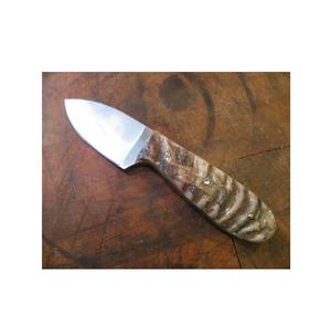 Manche de couteau à beurre en corne de buffle Échelle pressée naturelle avec cornes de bélier Plaques Produit couleur noire - Product Image 3