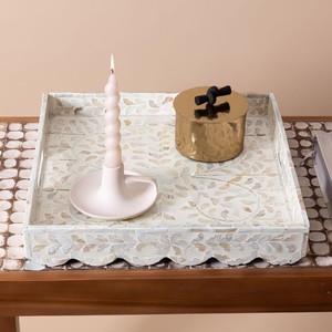 Bandeja de Nácar al por Mayor, Cuadrada con Borde Festoneado, Mosaico Crema, Bandejas Decorativas Hechas a Mano para Servir en Comedores y Salas de Estar de Lujo - Product Image 2