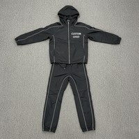 Ensemble de survêtement coupe-vent noir pour homme de haute qualité avec logo personnalisé imprimé, doublure en mesh, 2 pièces, coupe-vent, avec bandes réfléchissantes