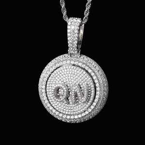 Pendentif Lettres Tendance pour Homme en Moissanite et Diamant, Plaqué Or Rose/Or, Argent 925, Personnalisable, Bijoux Hip Hop Rotatifs - Product Image 1