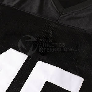 Camiseta de fútbol americano Game Fit con hombro en relieve y logotipo del equipo Camiseta de fútbol americano personalizada - Product Image 2