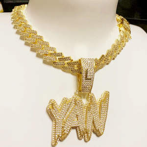 Colgante de Letra YAN con Incrustaciones de Moissanita y Cadena Cubana, Chapado en Oro, Joyería Hip Hop Moderna - Product Image 4