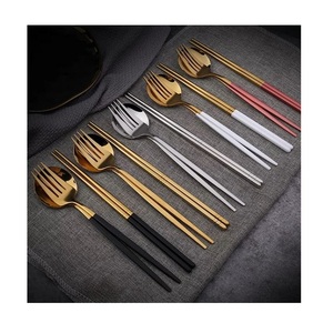 Ensemble de couverts en acier extrêmement bon design pour la maison, l'hôtel et le restaurant utilisent un ensemble de couverts de couleur différente - Product Image 1