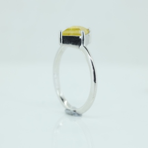 Anillo de Compromiso Solitario de Moda para Mujer con Diamante Natural de Corte Rústico en Forma de Rombo Amarillo en Oro Blanco de 14K - Product Image 6
