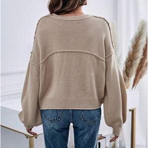 เสื้อสเวตเตอร์เปิดไหล่ถักโอเวอร์ไซส์แขนยาวแบบสตรีทแวร์เสื้อสวมหัวแขนยาวระบายอากาศ - Product Image 3