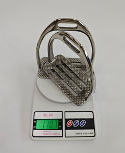 Estribos de Acero Inoxidable de Nuevo Diseño para Montar a Caballo con Silla Inglesa - Estructura de Plástico Ligera y Personalizable - Product Image 4