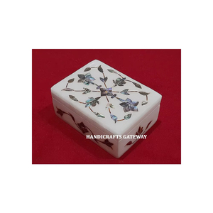 Boîtes à bijoux en marbre blanc faites à la main, avec une finition fine et une forme rectangulaire polie, incrustées de nacre, cadeaux - Product Image 1
