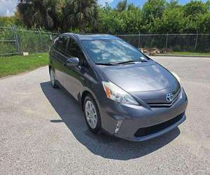 Toyota Prius 2013 Usado en Buen Estado - Product Image 1