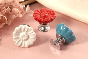 ลูกบิดดอกไม้เรซิ่นสีสันสดใสสำหรับตู้ลิ้นชักและประตูมือจับตกแต่งอเนกประสงค์สำหรับตกแต่งบ้านห้องเด็กและเฟอร์นิเจอร์ - Product Image 4