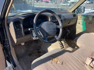 Camioneta Nis-san XE LHD Usada de 1997 - Product Image 2