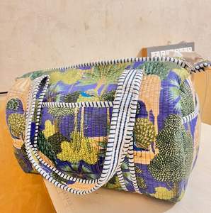 Sacs de sport matelassés Kantha faits à la main, sacs de voyage en coton vintage, patchwork indien, coton recyclé, léger, grande capacité - Product Image 2