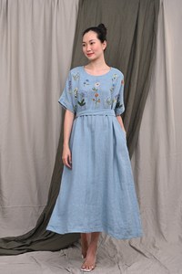 Elegante vestido de lino holgado JOSIE Ropa bordada hecha a mano Ideal para invitados de boda - Product Image 5