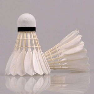 VENTE EN GROS BADMINTON SHUTTLECOCK APPROVISIONNEMENT EN VRAC BILLE DE PLUMES DURABLE DE QUALITÉ SUPÉRIEURE PRODUIT DE VENTE SUPÉRIEURE - Product Image 3