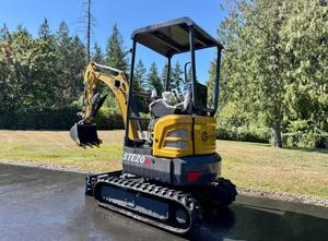 ENVÍO GRATUITO Excavadora Diésel CFG STE20R de 15 HP con Cuchilla Frontal de 39 a 49 Pulgadas, Cucharón de Excavación de 18 Pulgadas, Brazo Oscilante, EPA, CE, Sistema de Orugas de 2 Velocidades - Product Image 3