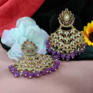 Pendientes indios Kundan con chapado en oro Estilo contemporáneo Brillo brillante Elegancia tradicional y atractivo atemporal - Product Image 3