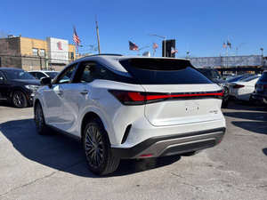 Lexus RX 350 ปี 2023 สภาพดีเยี่ยม มือสอง - Product Image 2